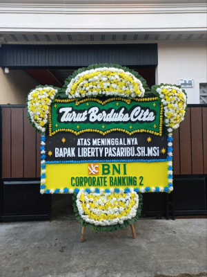 Papan Bunga Duka di Sukomarto